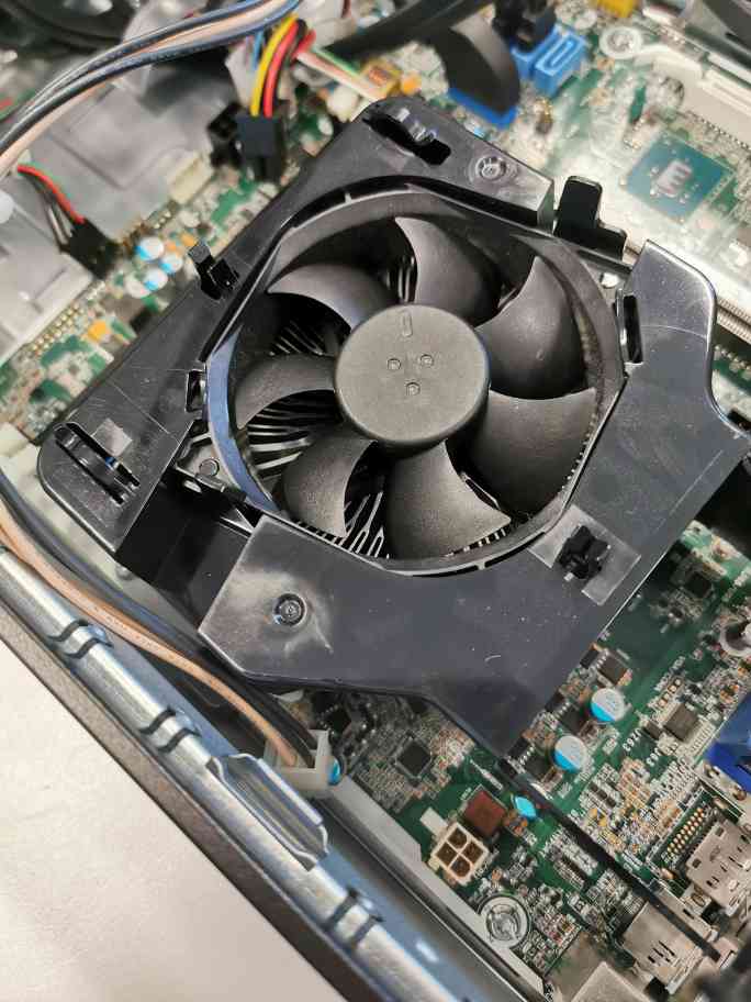 CPU